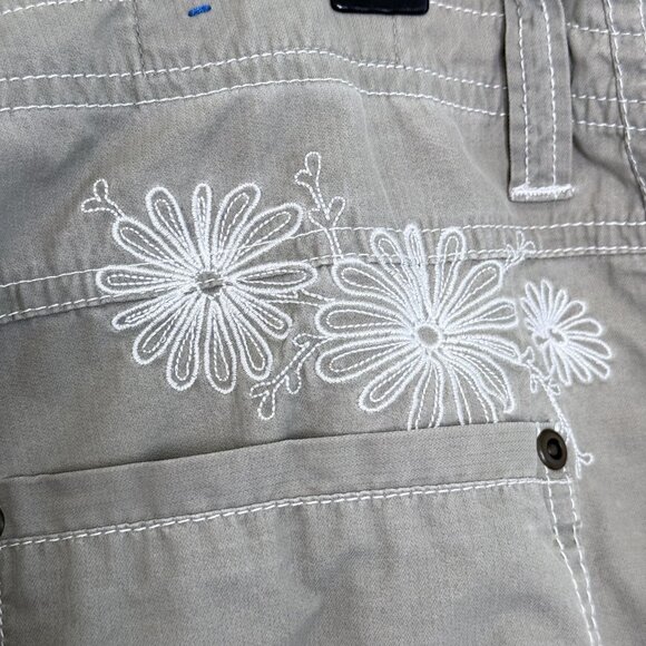 Kuhl Womens Hiking Capri Pants W/ Embroidered Flowers, 6 - Picture 5 of 11